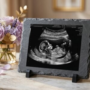 Gepersonaliseerd leisteen paneel met echo als kraamcadeau